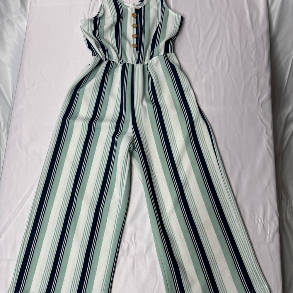 Girls Size 10 Romper
Navy, Green and White Striped Wide-Leg with V-Neck